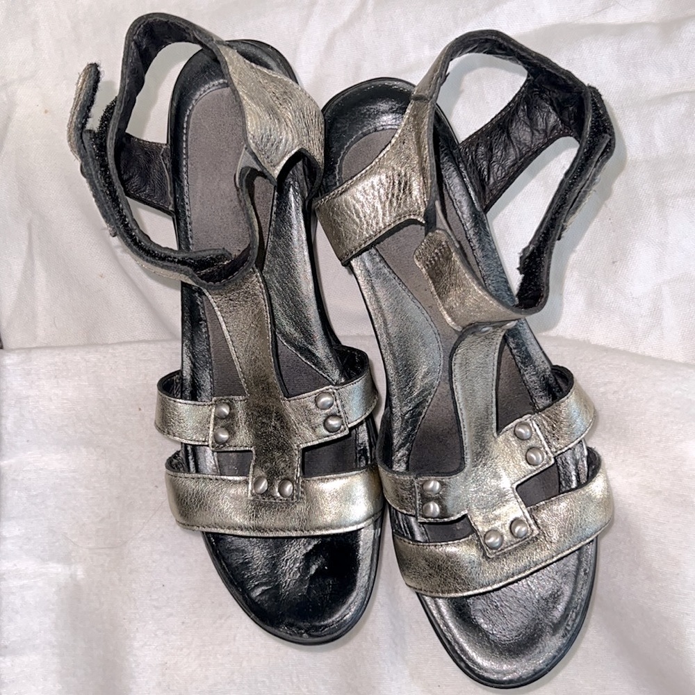 Naot Bronze Wedge Sandals